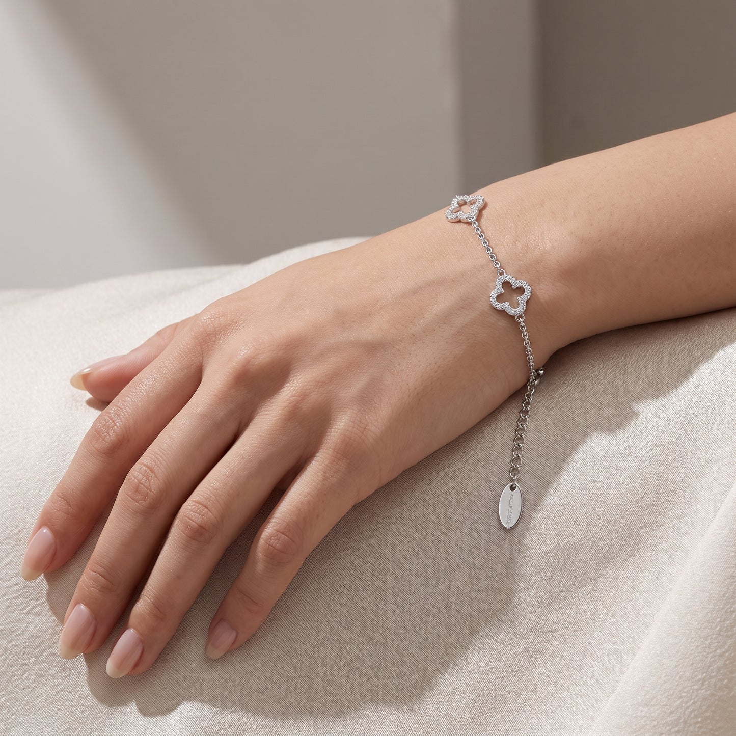 Silver Plated Clover Bracelet with Zircondia Crystals