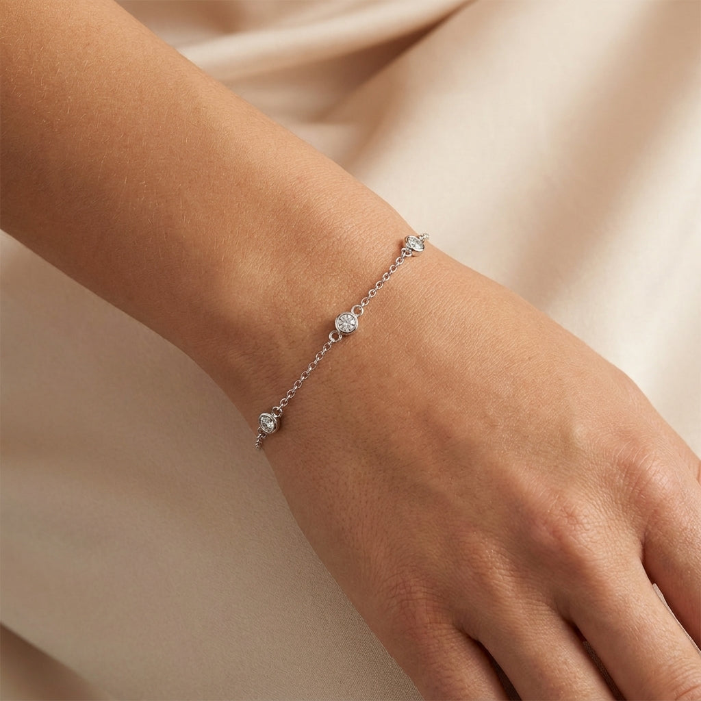 925 Sterling Silver Round CZ Charm Bracelet - Silver