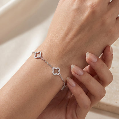 Silver Plated Clover Bracelet with Zircondia Crystals