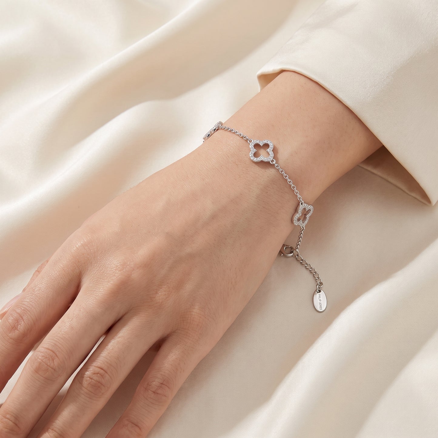 Silver Plated Clover Bracelet with Zircondia Crystals