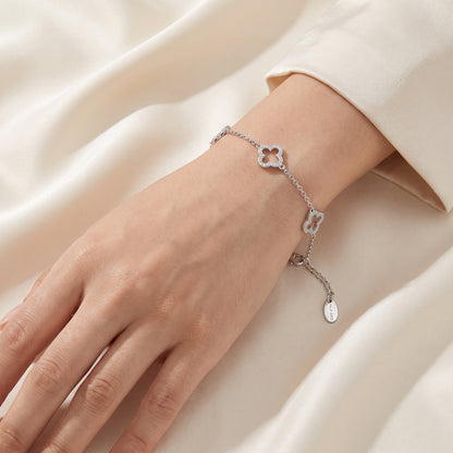 Silver Plated Clover Bracelet with Zircondia Crystals