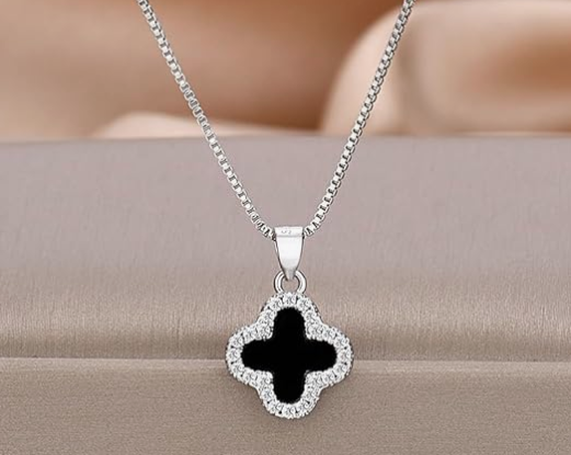 Clover Necklace
