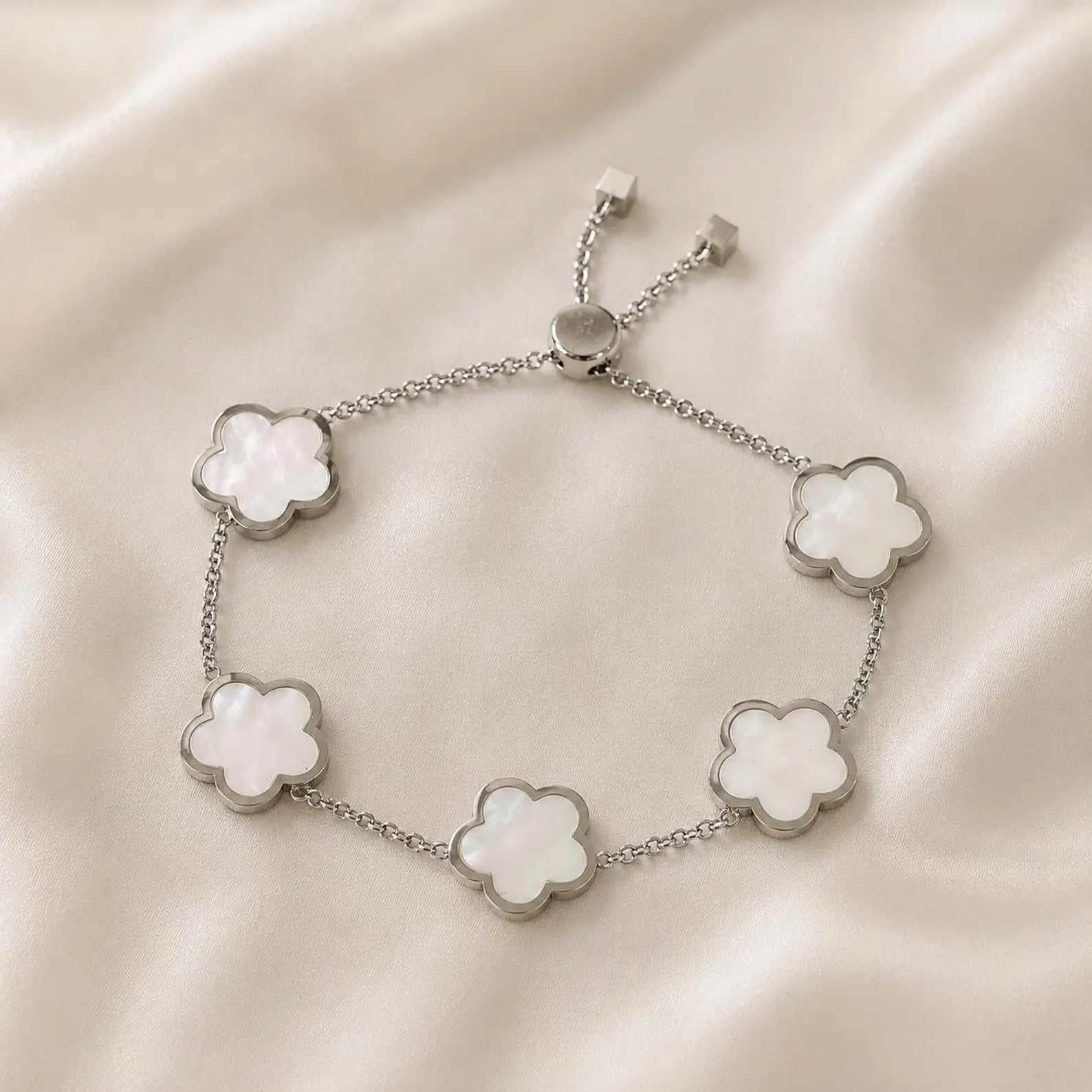 Multi Pearl Clover Bracelet – Silver